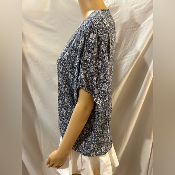 Cabana Cay tie front,  SZ Medium blouse. - Picture 4 of 6